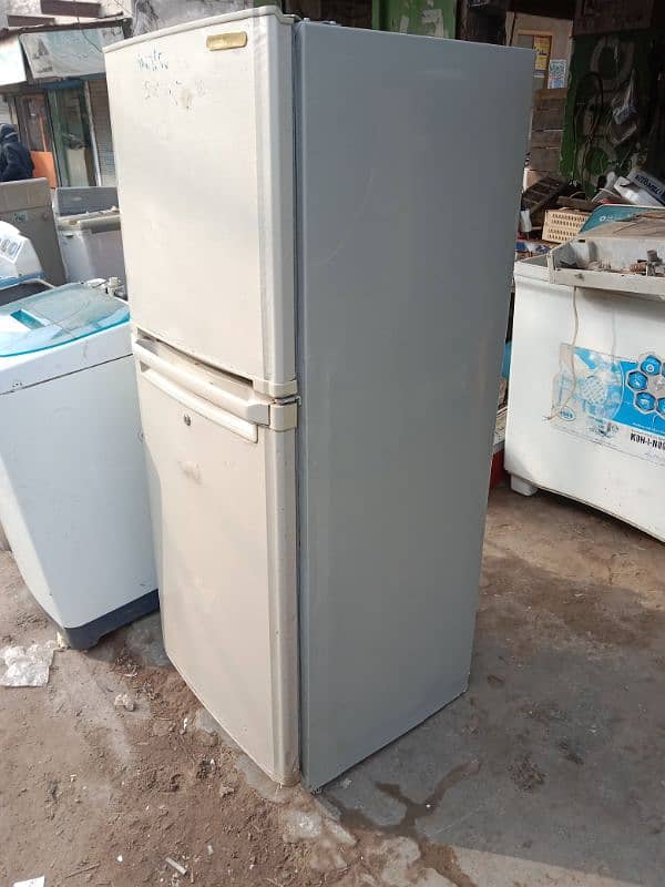 Orient Medium Size Refrigerator Genuine condition 3