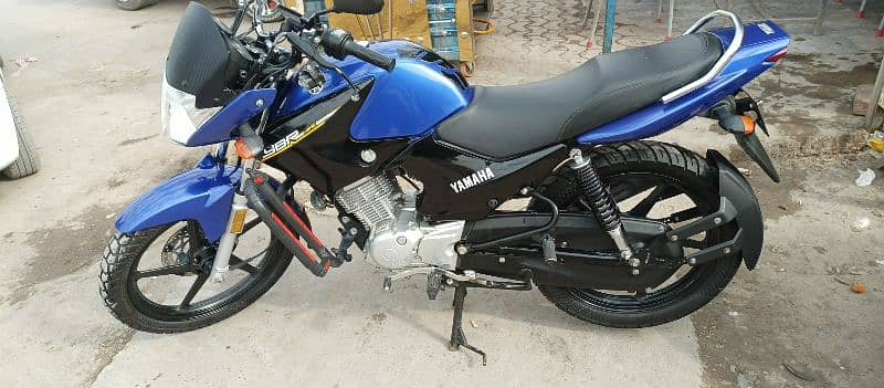 yahama ybr 125 sports bike 5