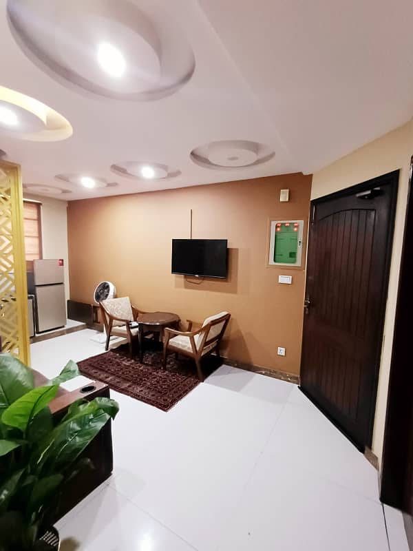 Luxury Studio/1 BHK/2 BHK available on daily basis 2