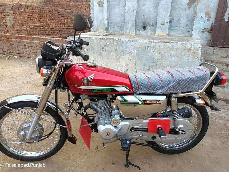 Honda CG125s self start 3