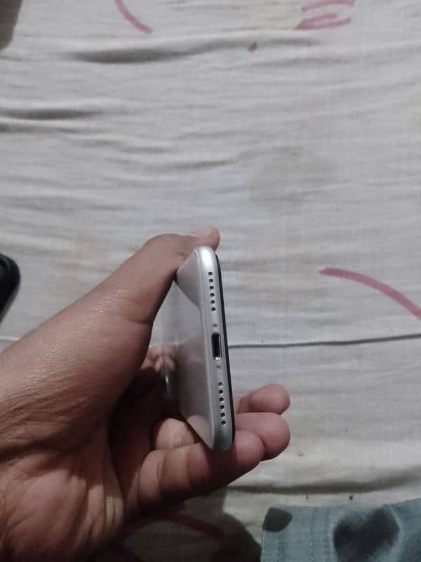 i phone Se2020 64 gb non-pta e sim working 1