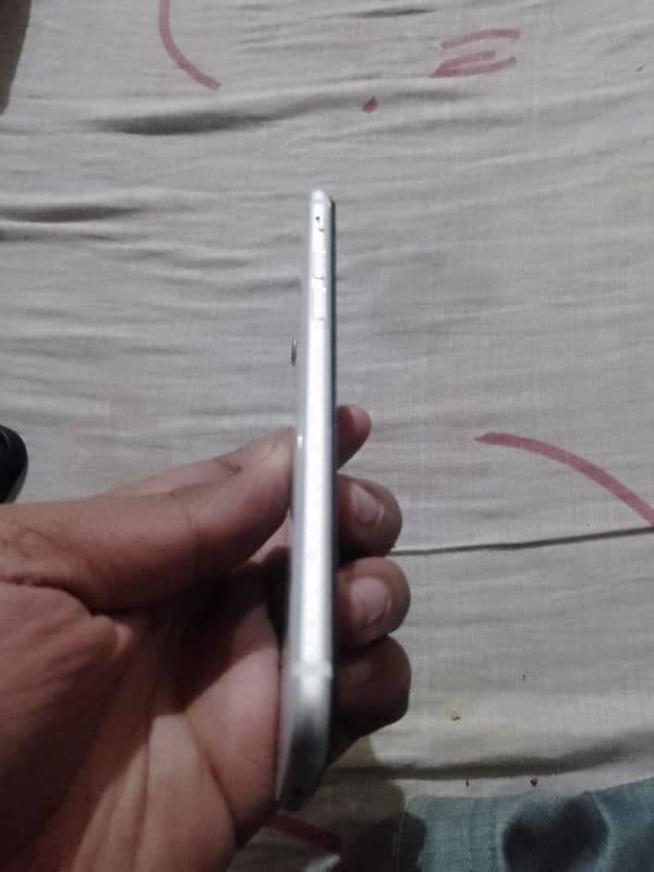 i phone Se2020 64 gb non-pta e sim working 5