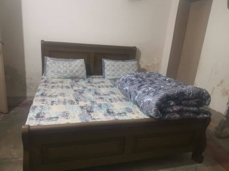 king size bed for sale 0