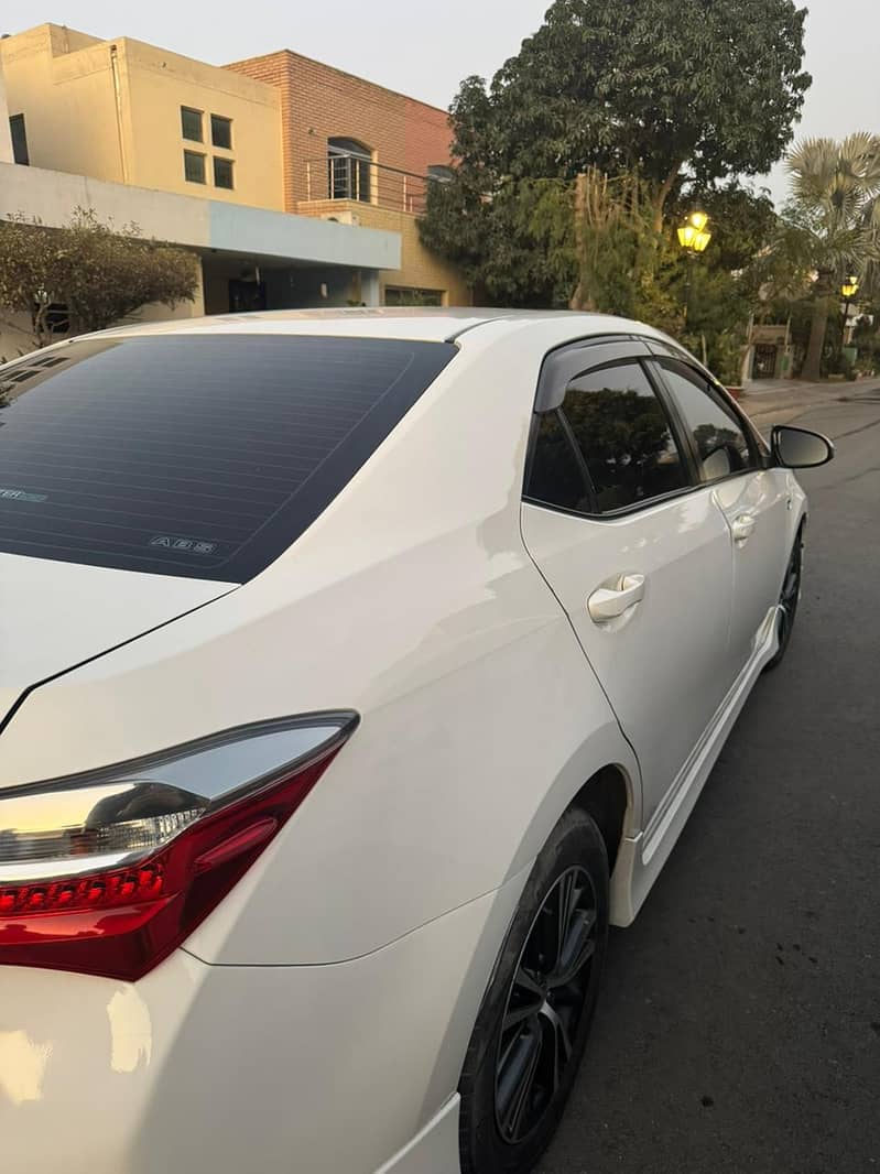 Toyota Corolla Altis Automatic 1.6 2017 3