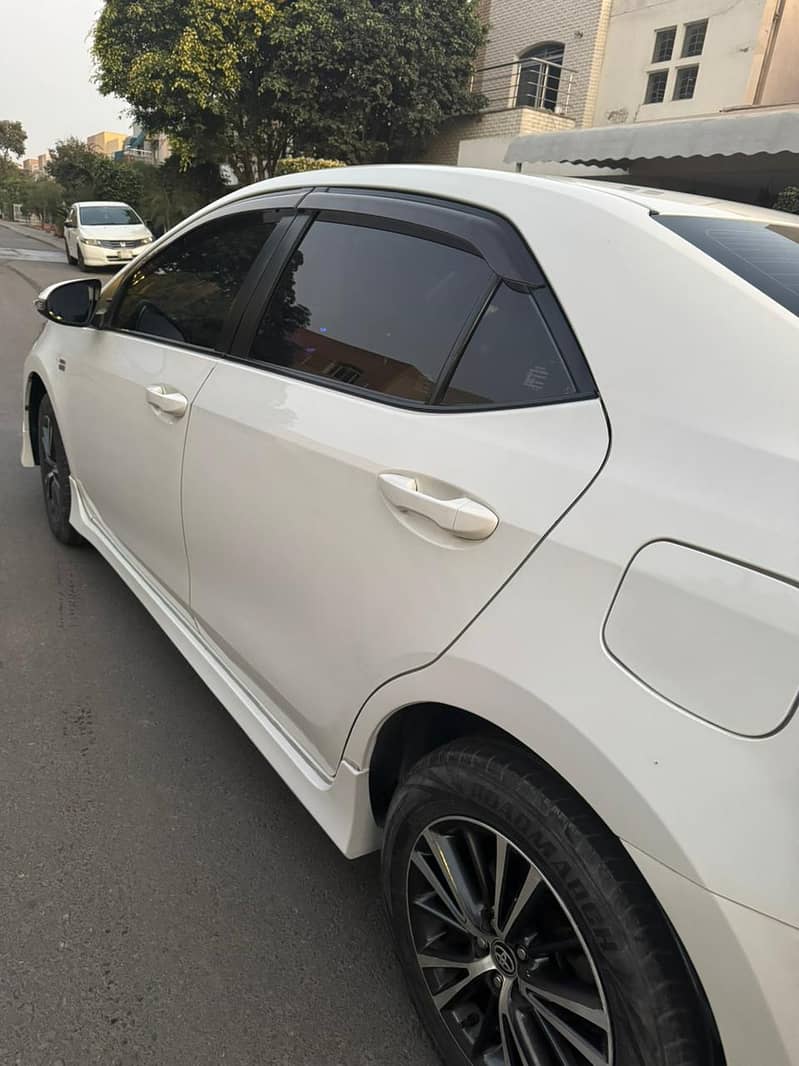 Toyota Corolla Altis Automatic 1.6 2017 4