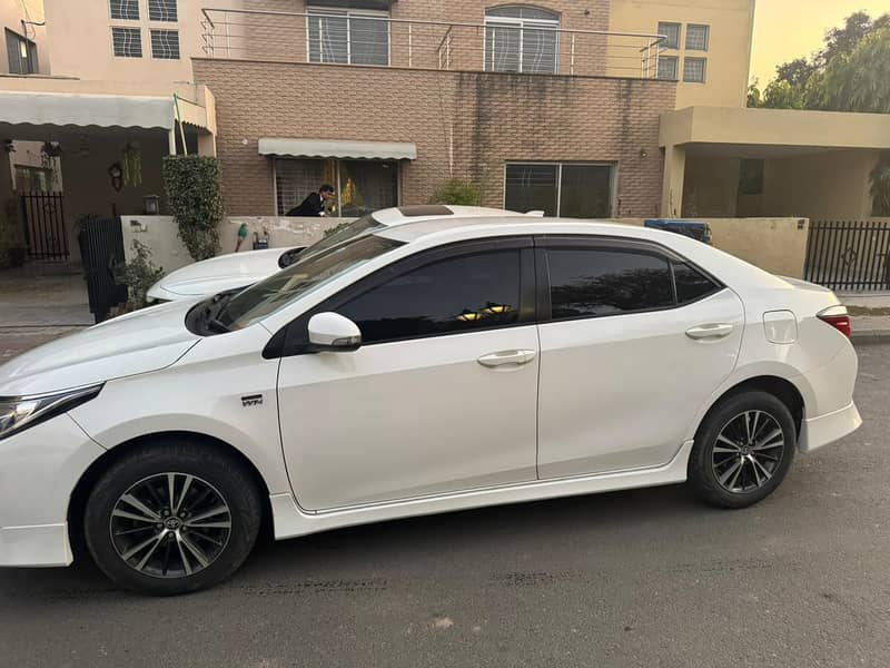 Toyota Corolla Altis Automatic 1.6 2017 5