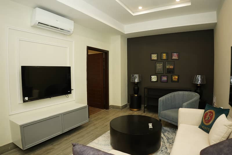 Lavish 2 Bedrooms Apartment In Seven Star Heights 7