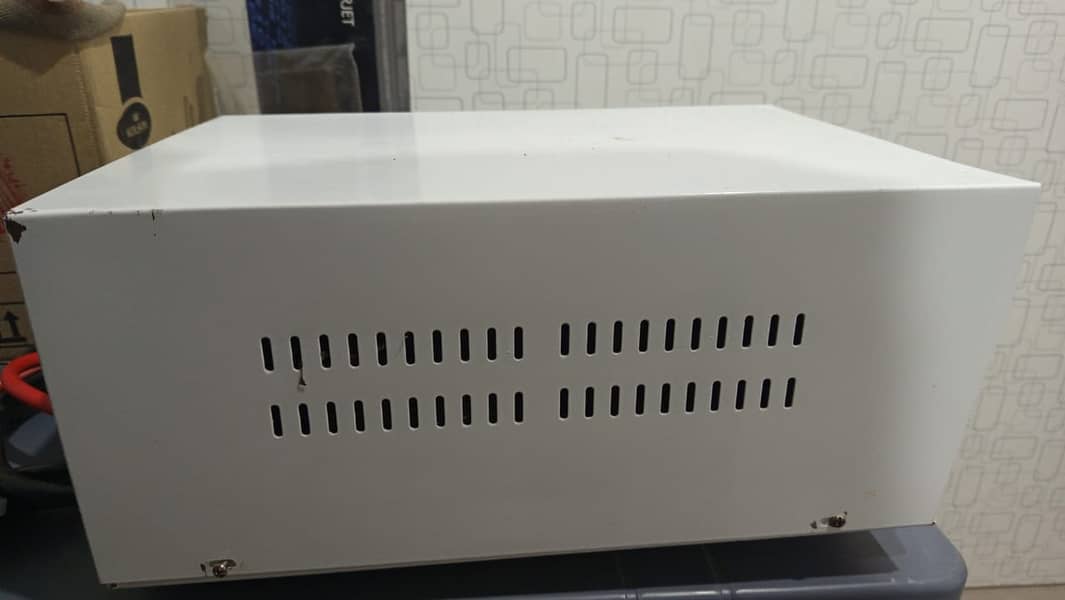 1000-Watt UPS with 1-Year Transformer Warranty – New Condition 2