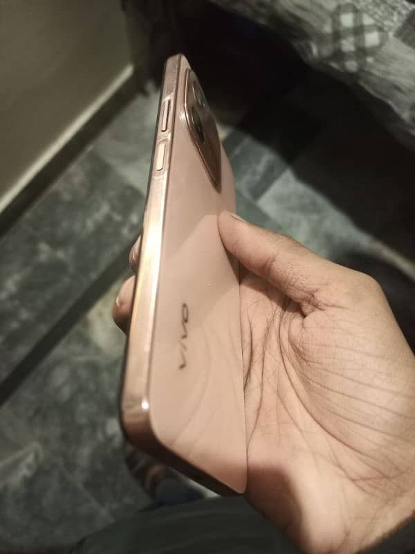 Vivo Y28 128GB 3