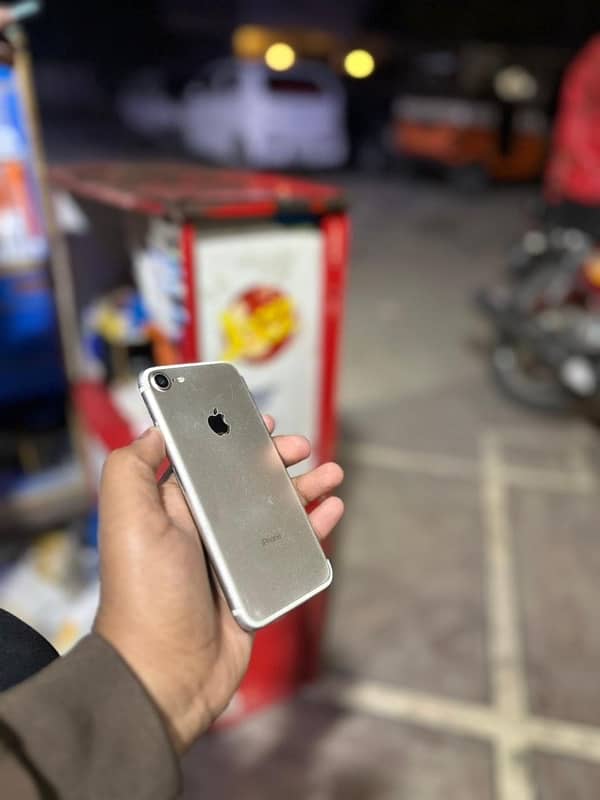 iphone 7 128Gb pta approved 2