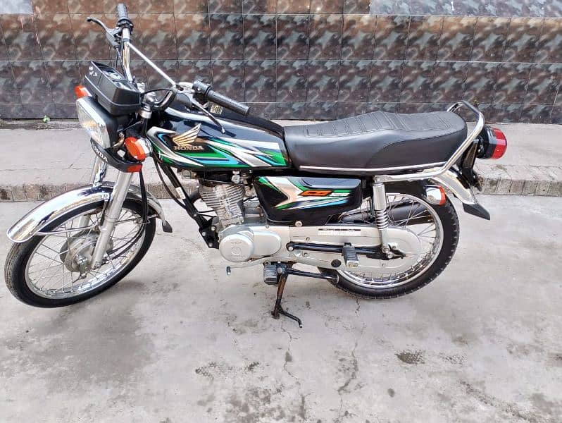 Honda 125 Totally gunien condition 10/10 0