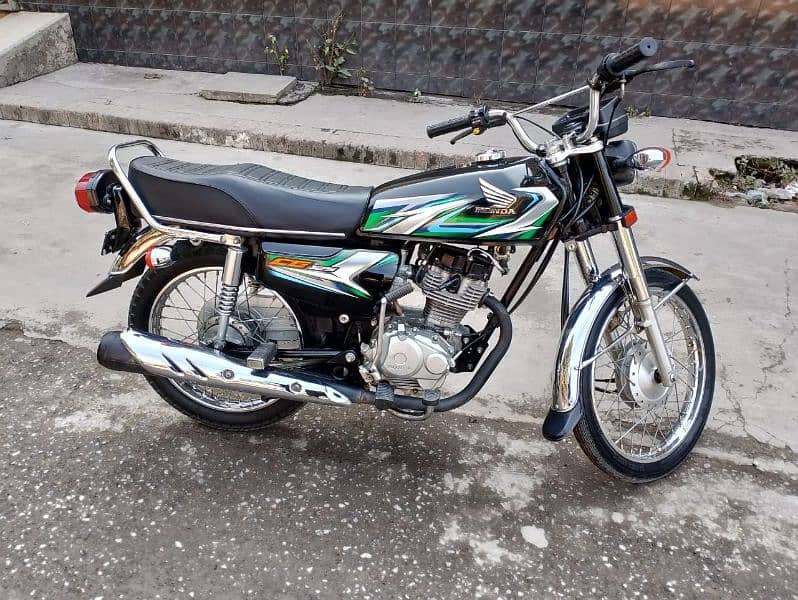 Honda 125 Totally gunien condition 10/10 1