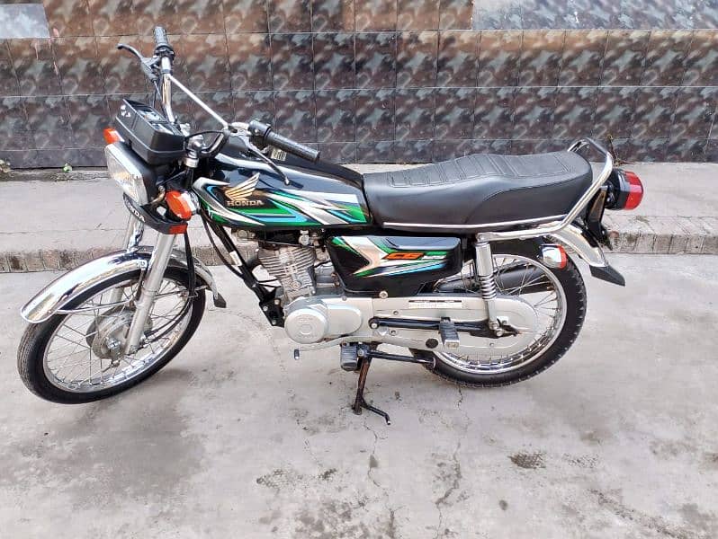 Honda 125 Totally gunien condition 10/10 4