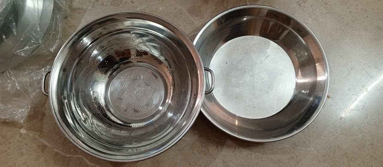 Stainless Steel Parat and Rice Chalni 0