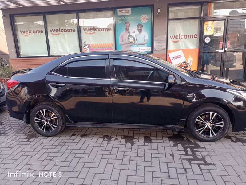 Toyota Corolla Altis 1.8  2014 3