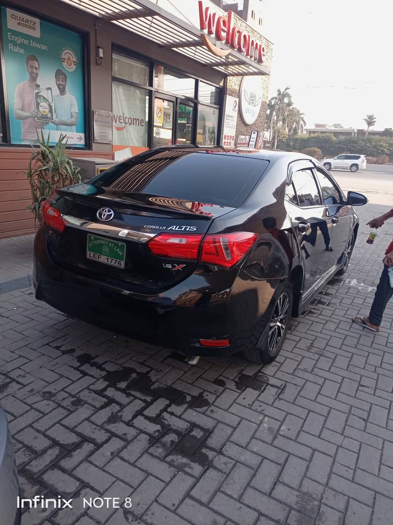 Toyota Corolla Altis 1.8  2014 4