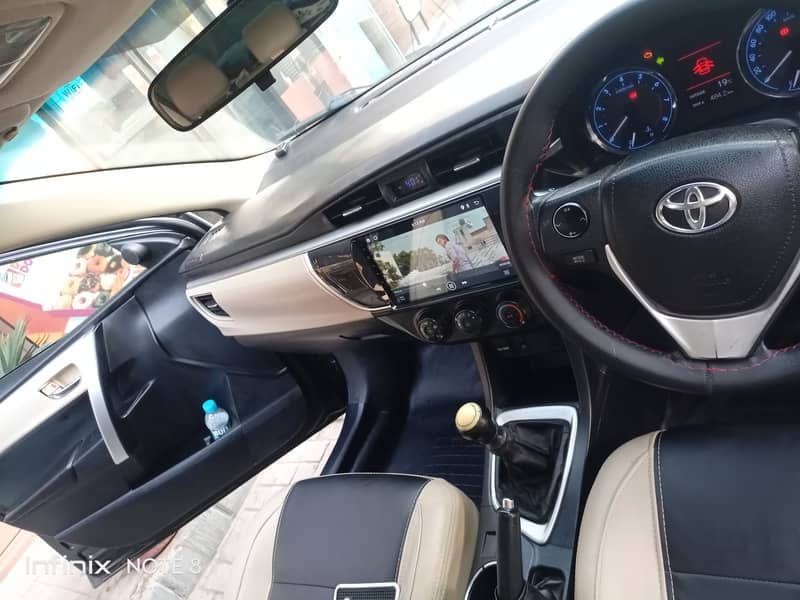 Toyota Corolla Altis 1.8  2014 8