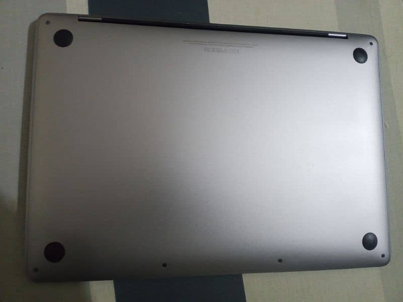 Macbook pro 17 4