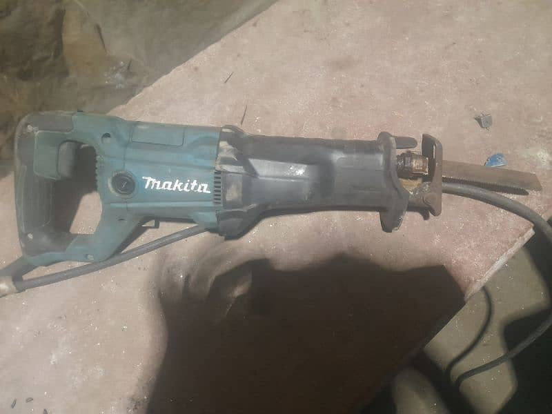 matika reciprocating saw 1200W 0