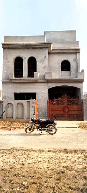 5-Marla Grey Structure Double Story Modern Design House A + Construction Hot Location For Sale In New Lahore City Near To Bahria Town Lahore LDA Approved Society 0