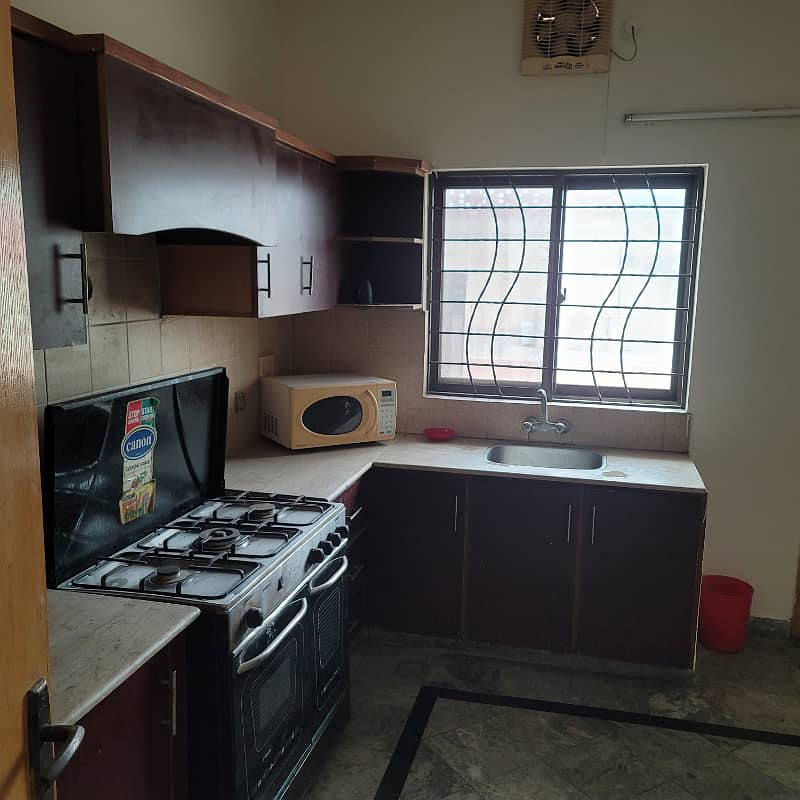 1 Kanal Corner Facing Park House For Urgent Sale 7