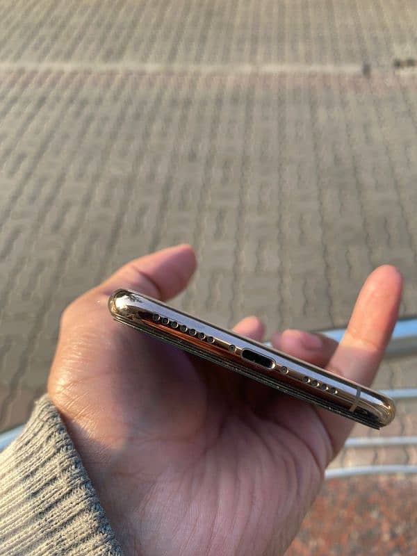 iPhone XS Max 256Gb Non-Pta 4