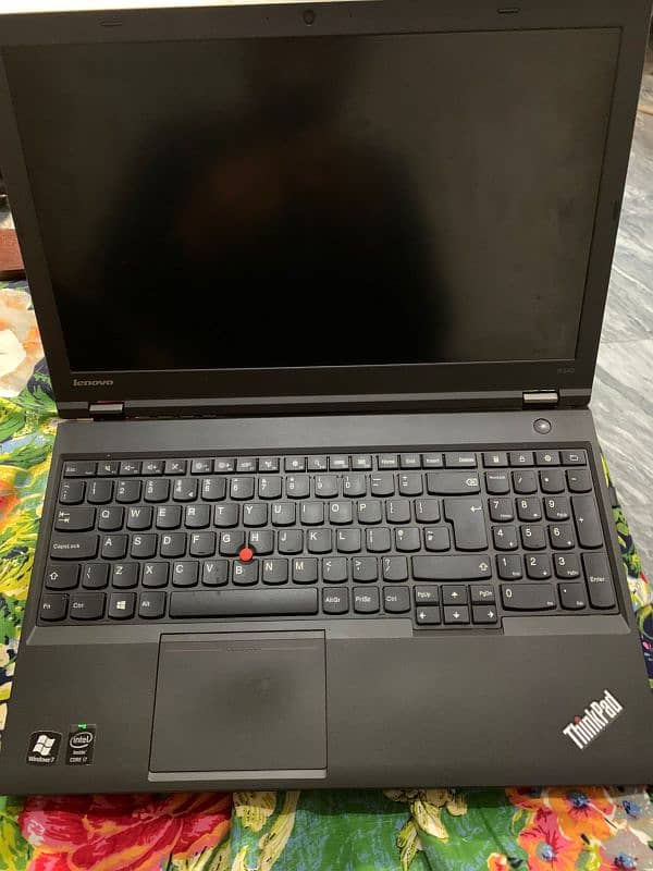 Lenovo Laptop workstation 0