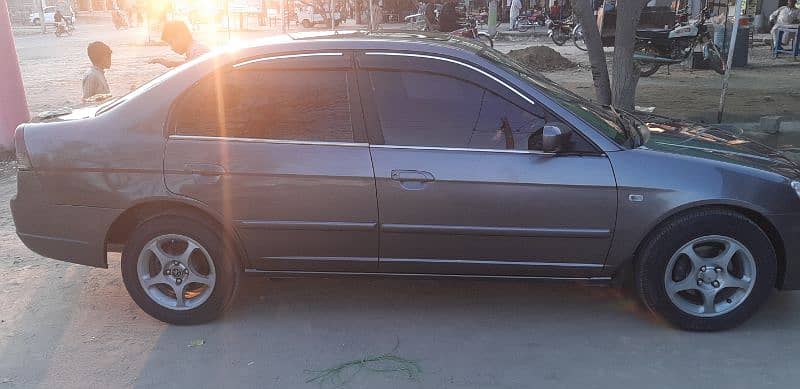 Honda Civic Prosmetic 2002 Fresh car just buy and drive no work requir 3