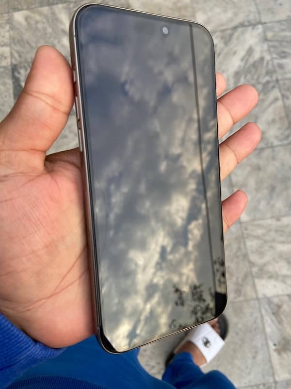 iphone 15pro max natural titanium JV 2