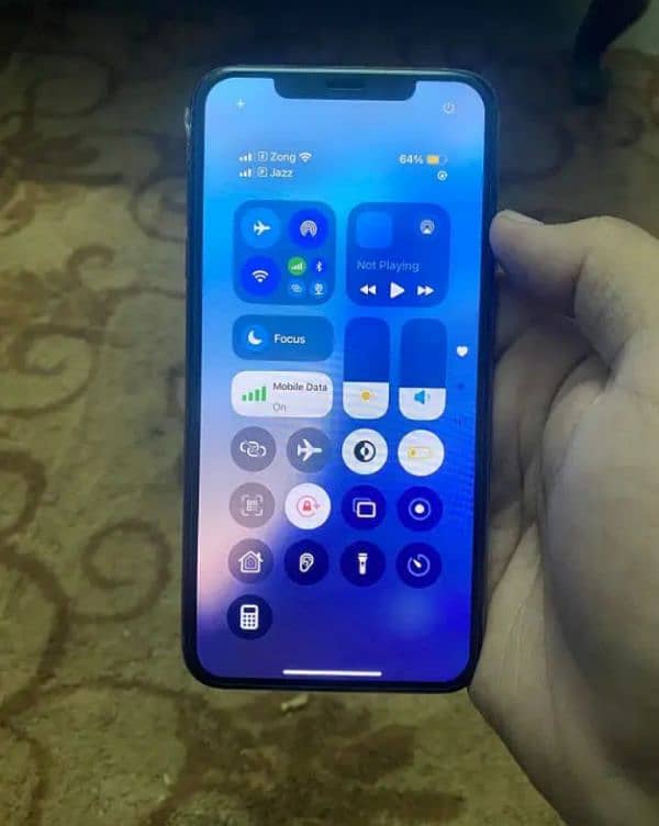 Xs Max iPhone 212/GB/85/battery 10 by 10 condition for sale cntact OLX 1