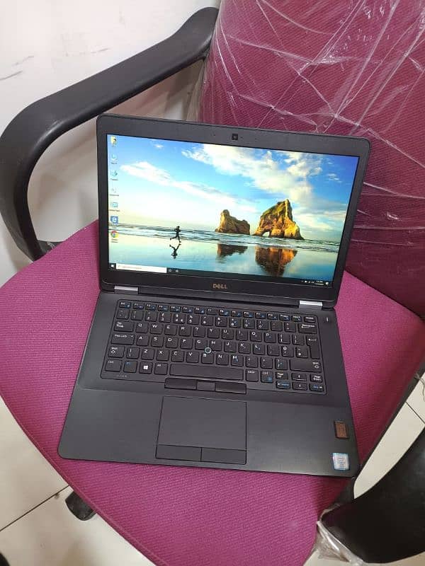 Dell Latitude C-i7-6th Gen 256GB NVMe Radeon 2GB Card Dadicated 8GB RM 9