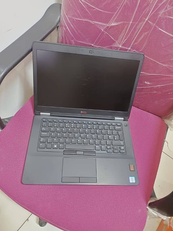 Dell Latitude C-i7-6th Gen 256GB NVMe Radeon 2GB Card Dadicated 8GB RM 12