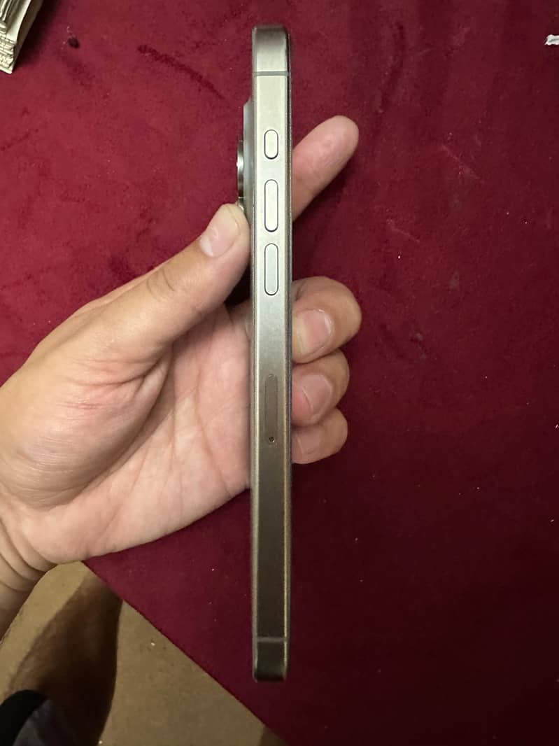 Apple iPhone 15 Pro Max 1