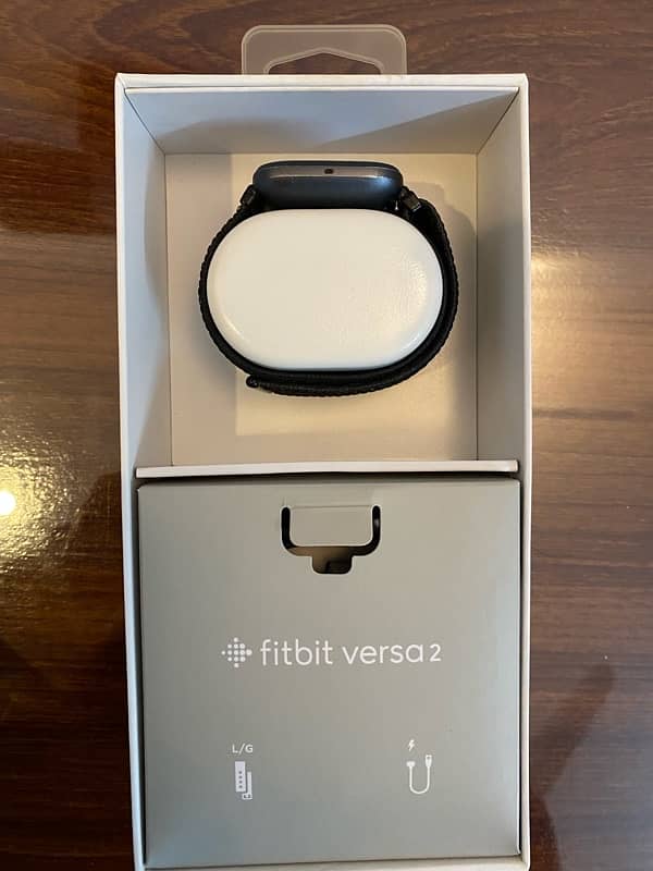 Fitbit Versa 2, Smartwatch 3