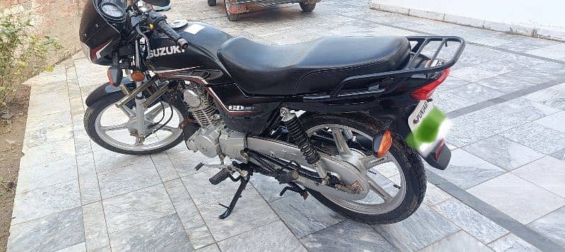 Suzuki gd 110S 0