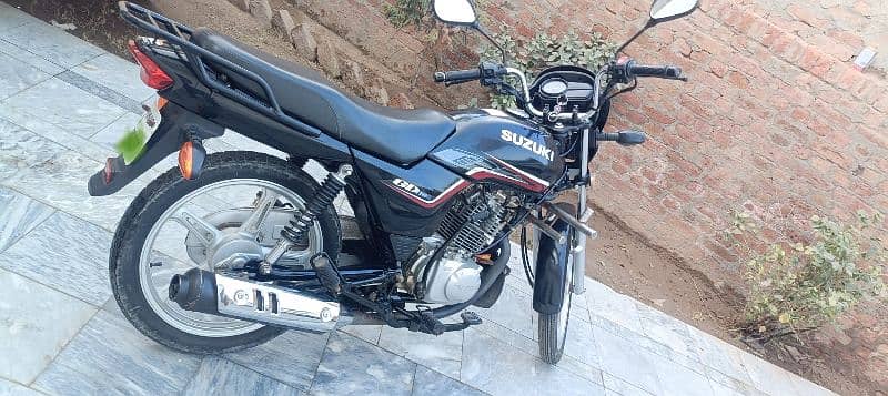 Suzuki gd 110S 3