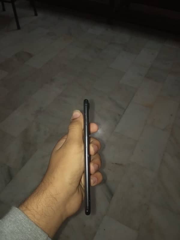 I phone 7 plus pta approved 128 gb 1