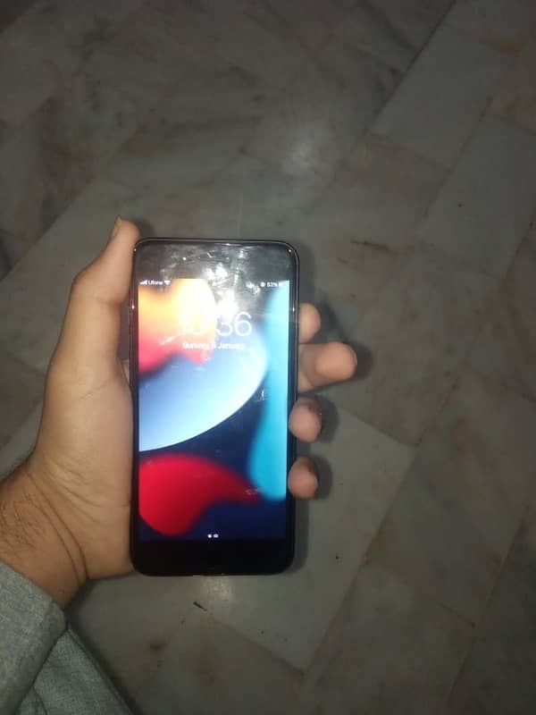 I phone 7 plus pta approved 128 gb 7