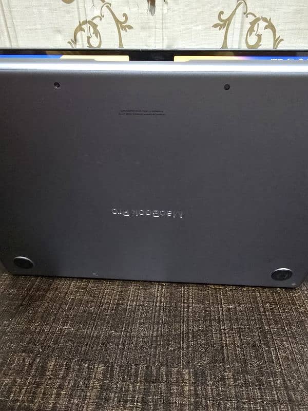 Macbook Pro 2023 512 SSD M2 Pro chip 16GB 14 inch 5