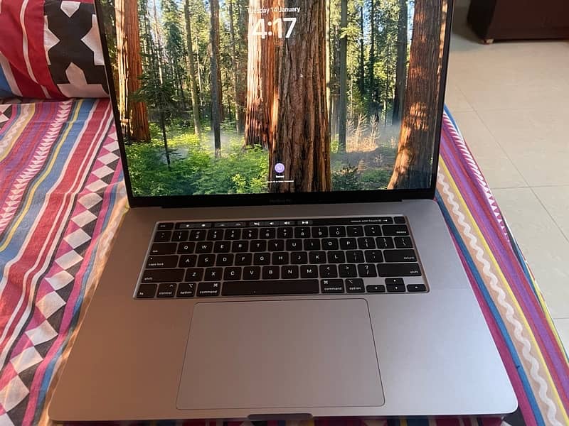 Macbook Pro 2019 16 inch 1