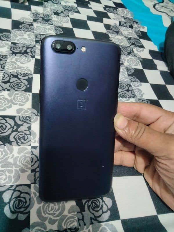 one plus 5t 8/128 0