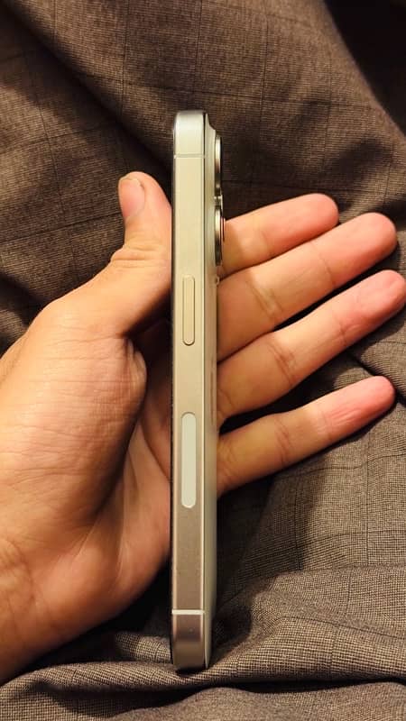 iPhone 15Pro Jv 256GB 7