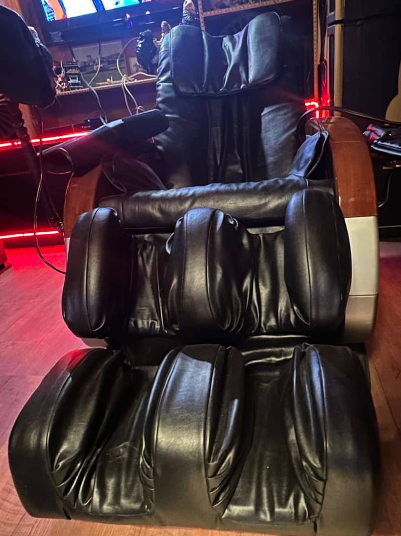 Massage Chair For Sale(Read Add Description) 13