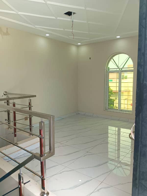 5-Marla Spanish House On Hot Location Near To Park For Sale In New Lahore City Near To 2 Km Ring Road 1