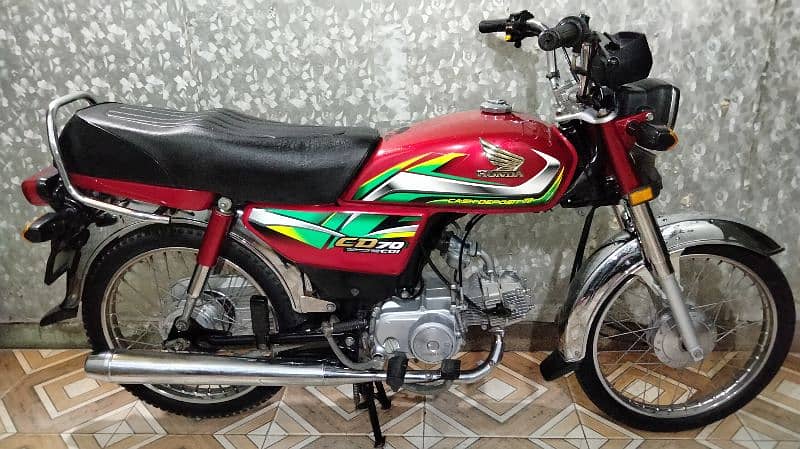 Honda cd 70 2022 model lush bike urgent sale 1