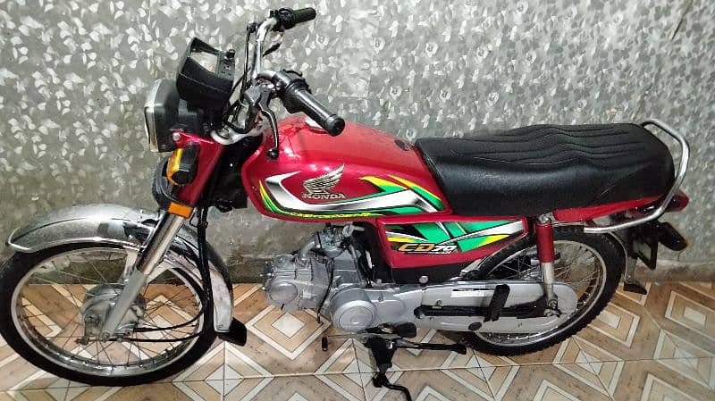 Honda cd 70 2022 model lush bike urgent sale 2