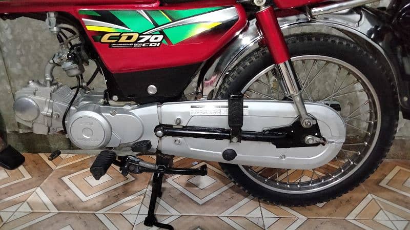 Honda cd 70 2022 model lush bike urgent sale 4