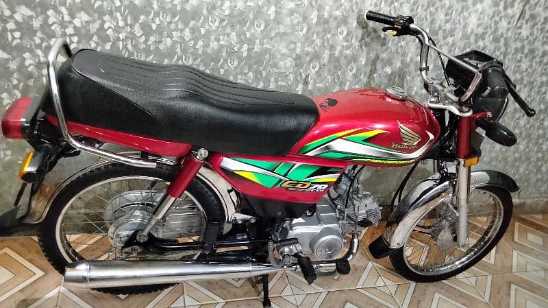 Honda cd 70 2022 model lush bike urgent sale 11