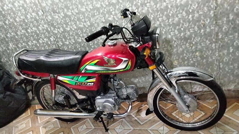 Honda cd 70 2022 model lush bike urgent sale 12