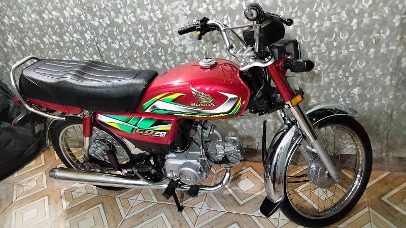 Honda cd 70 2022 model lush bike urgent sale 15